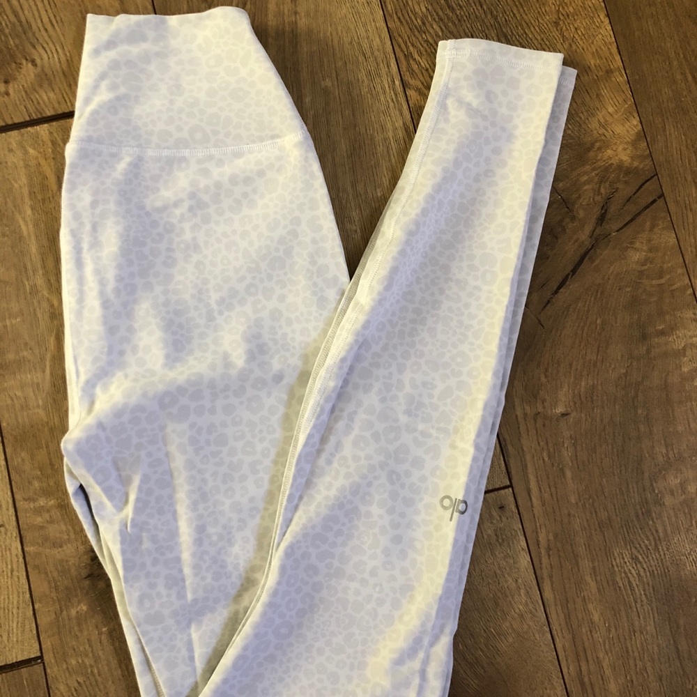 NWOT ALO leggings
